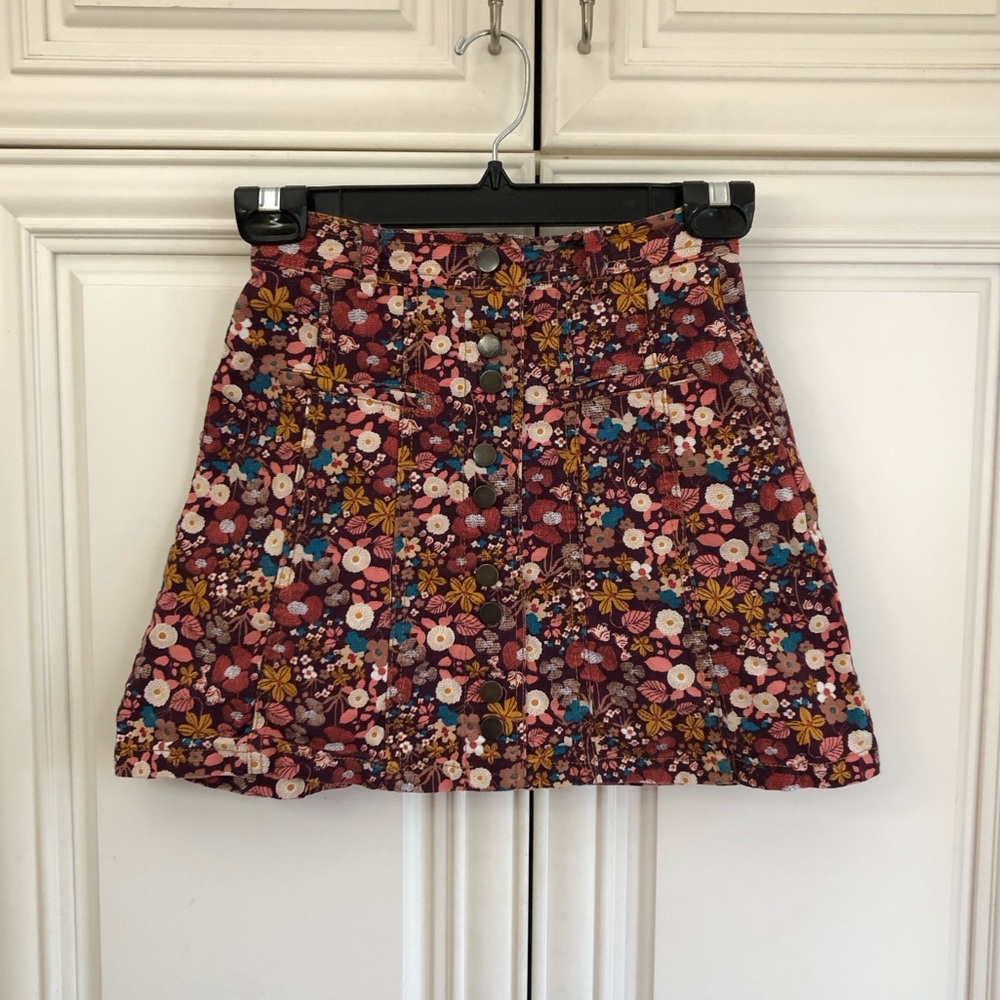 Zara Trafaluc ladies mini skirt